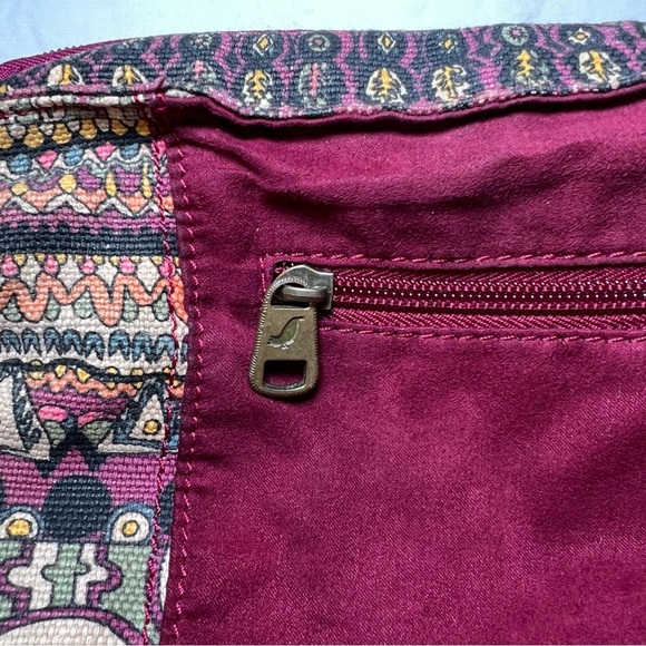 Sakroots Elsa Small Hobo Bag / Purse, Burgundy - Picture 7 of 13